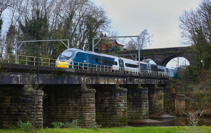 From London: North Wales, Snowdonia & Caernarfon Castle Tour - Leaving London Euston before breakfast