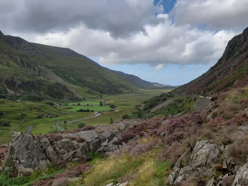 From London: North Wales, Snowdonia & Caernarfon Castle Tour - Conwy, an hour with a famous castle outside