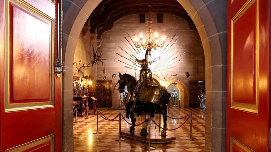 From London: Warwick Castle Day Trip by Rail - How the flexible return ticket shapes the day