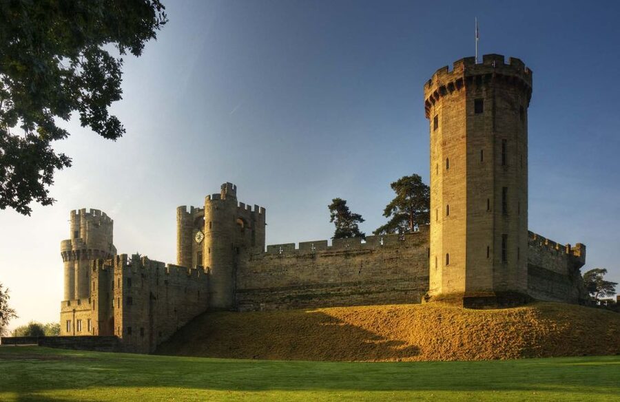 From London: Warwick Castle Day Trip by Rail - Gardens, views, and time away from the stone walls