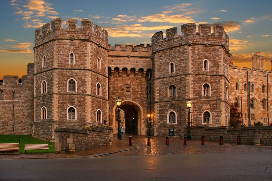 From London: Windsor Castle Royal Afternoon Sightseeing Tour - Who should book this afternoon tour?