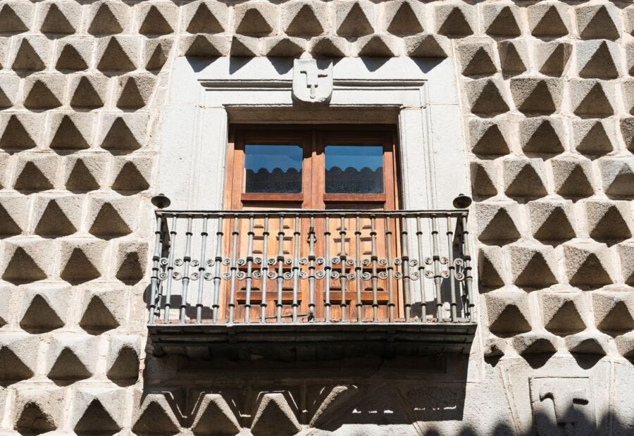 From Madrid: Segovia Tour with Cathedral and Alcazar Entry - Plaza Medina del Campo and Plaza Mayor