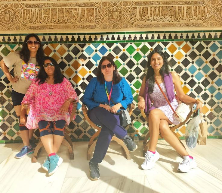 From Malaga: Alhambra Guided Tour with Entry Tickets - The Palace of Charles V and its Renaissance contrast