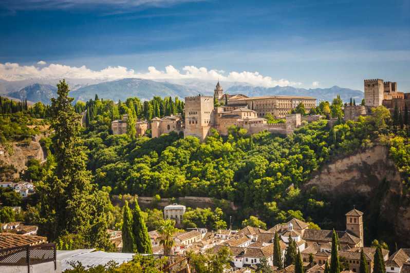 From Malaga: Day Trip to Alhambra by Bus with Entry Tickets - Meeting in Malaga and the Two-Hour Coach Ride