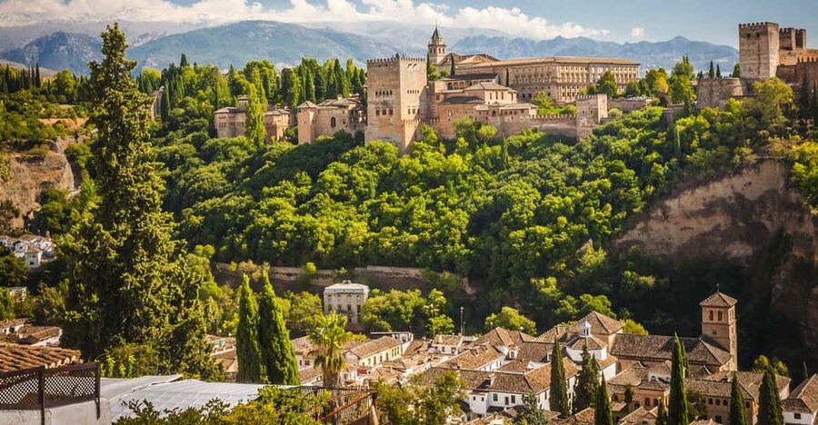 From Malaga: Day Trip to Alhambra by Bus with Entry Tickets - Entering the Alhambra Complex