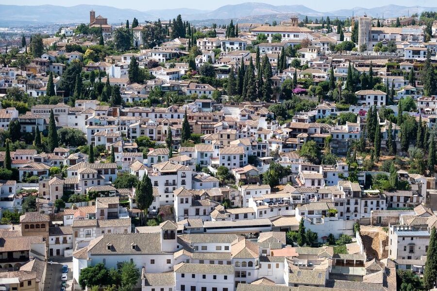 From Malaga: Granada Full-Day Trip with Alhambra - Who should book this excursion?