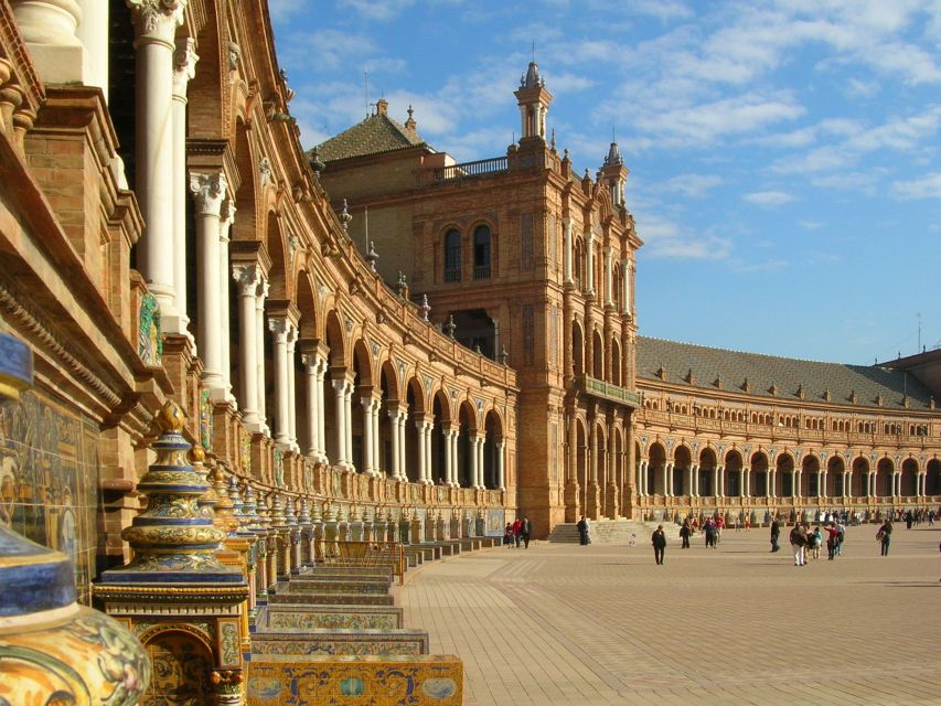 From Malaga: Private Seville, Alcazar and Cathedral Day Trip - Why Seville is worth the long ride from Malaga