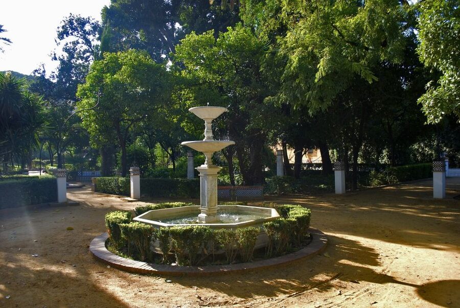 From Malaga: Private Seville, Alcazar and Cathedral Day Trip - Seville’s old center and Jewish Quarter