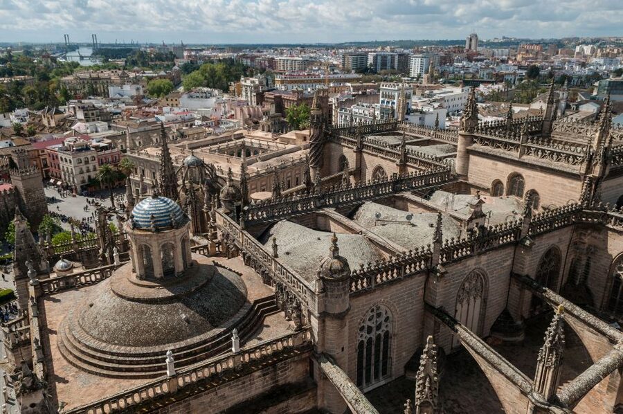 From Malaga: Private Seville, Alcazar and Cathedral Day Trip - What $542 per person really buys