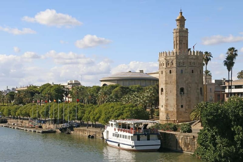 From Malaga: Seville Day Trip with Real Alcázar Tickets - The three-hour ride from the Costa del Sol