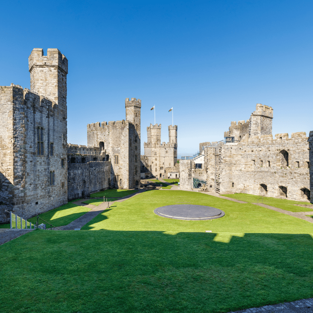 From Manchester: North Wales and Caernarfon Castle Day Trip - Snowdonia by minibus and photo stop