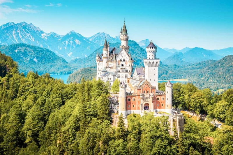 From Munich: Premium Neuschwanstein Castle & Linderhof Tour - Meeting the coach at Karlsplatz