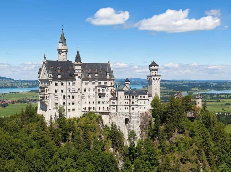 From Munich: To Neuschwanstein Castle, Linderhof, Oberammerg - What the Driver Does, and What He May Not Do