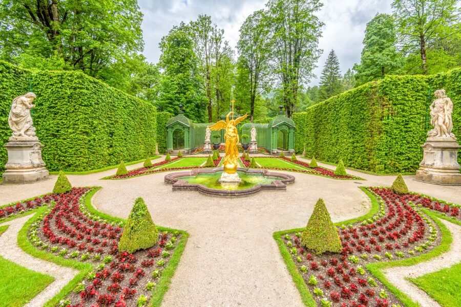 From Munich: Trip to Neuschwanstein & Linderhof in Spanish - Who Will Enjoy This Day Trip Most?