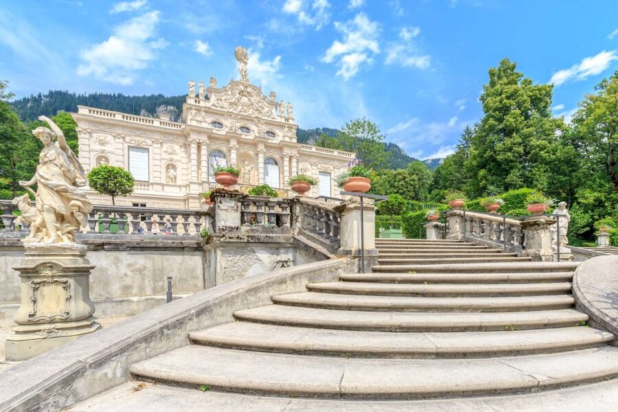 From Munich: Trip to Neuschwanstein & Linderhof in Spanish - Booking Details You Should Know