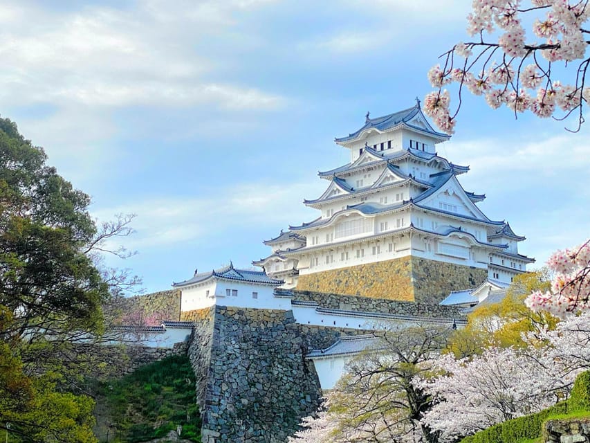 From Osaka: Himeji Castle, Arima Onsen & Mt. Rokko Day Tour - Himeji Castle and its original wooden keeps