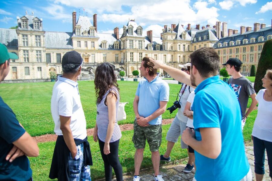 From Paris: Chateau de Fontainebleau & Vaux-Le-Vicomte Tour - Who should book this tour?
