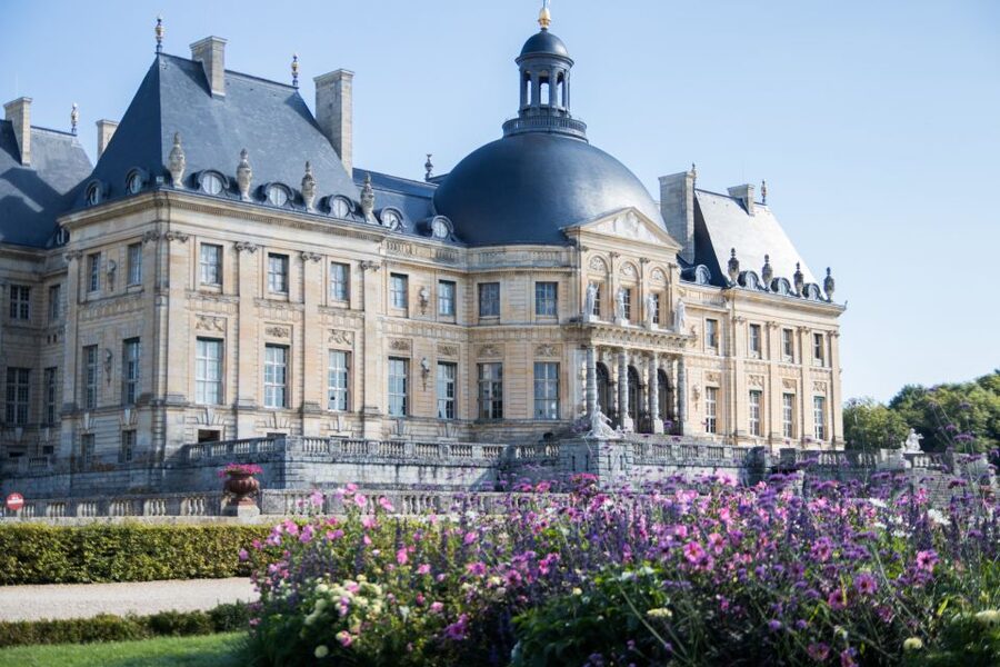 From Paris: Chateau de Fontainebleau & Vaux-Le-Vicomte Tour - Fontainebleau: seven centuries inside one palace