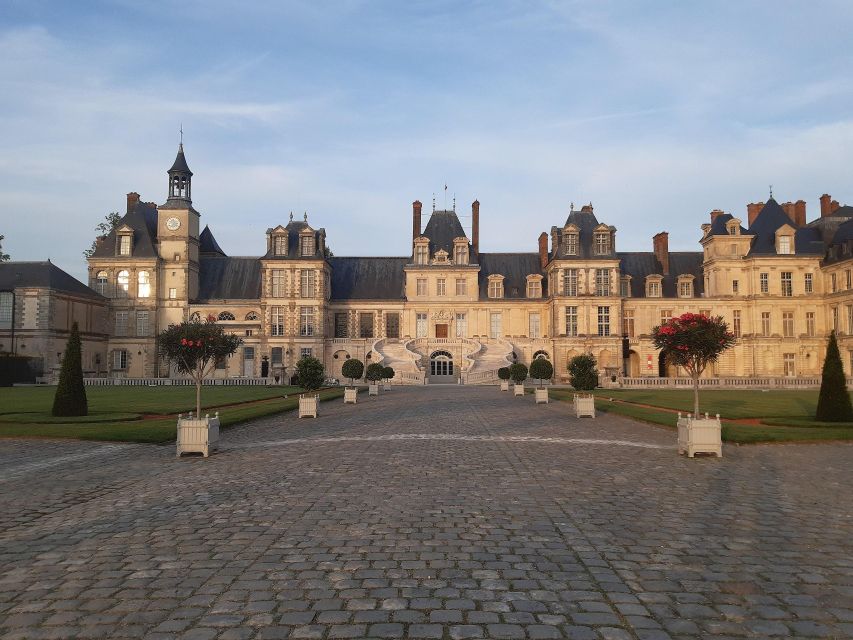 From Paris: Fontainebleau & Vaux-le-Vicomte Private Tour - Key points to know before booking