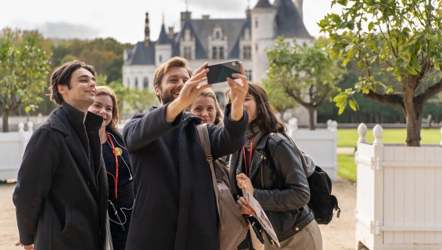From Paris: Full-Day Loire Valley Chateaux Tour - Château de Chambord: size, ambition, and the famous roof