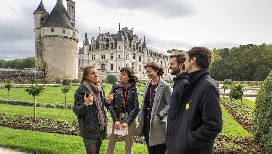 From Paris: Full-Day Loire Valley Chateaux Tour - Leaving Paris and meeting the coach