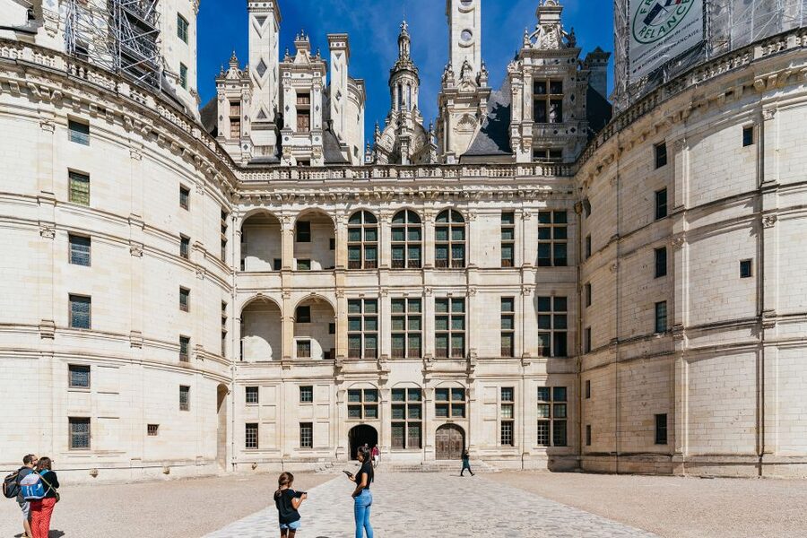 From Paris: Loire Valley Castles Day Trip With Wine Tasting - Comfort, walking, and practical planning