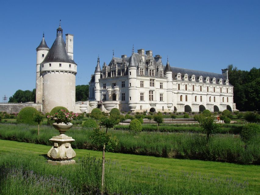 From Paris: Loire Valley Castles Full-Day Tour with Lunch - Chenonceau over the River Cher