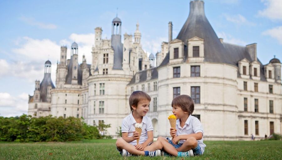 From Paris: Loire Valley Castles Tour with Hotel Transfers - Hotel pickup is useful, hotel drop-off is not included