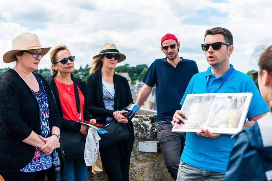 From Paris: Small-Group Loire Valley Castles Full-Day Tour - Chenonceau: the most graceful opening stop