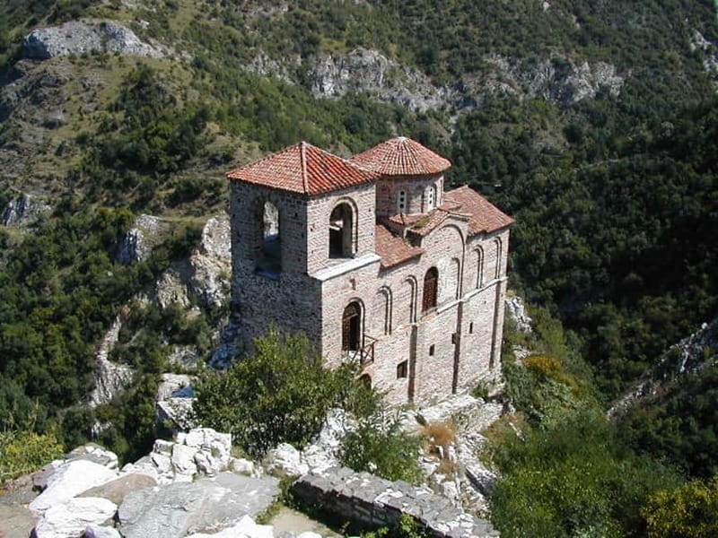 From Plovdiv: Bachkovo Monastery & Asen’s Fortress Tour - Asen’s Fortress and its church on the cliff