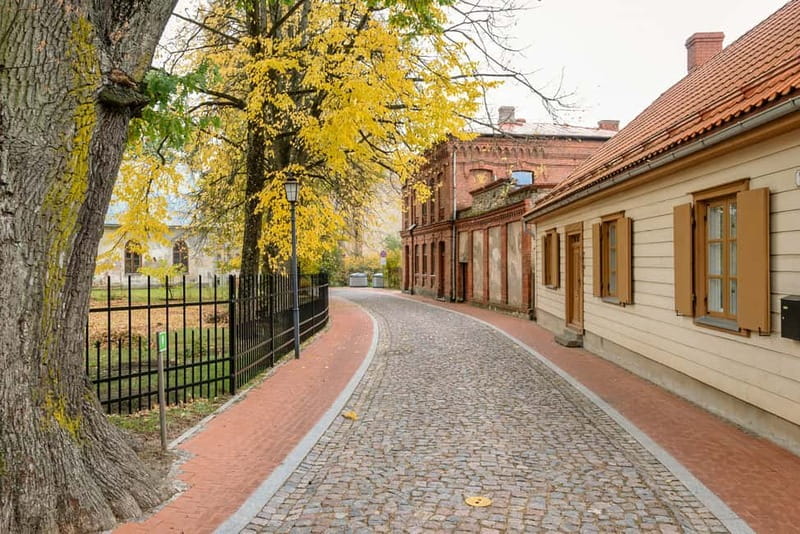 From Riga: Cēsis, Sigulda & Turaida Castle Tour - Turaida Castle and the view over the river valley