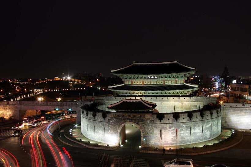From Seoul: Suwon Hwaseong Fortress Night Tour - Haengnidan-gil: hanoks, cafes, and Korean screen locations