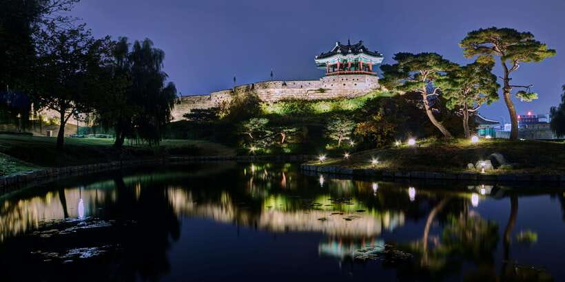 From Seoul: Suwon Hwaseong Fortress Night Tour - Is $69 good value for four hours?