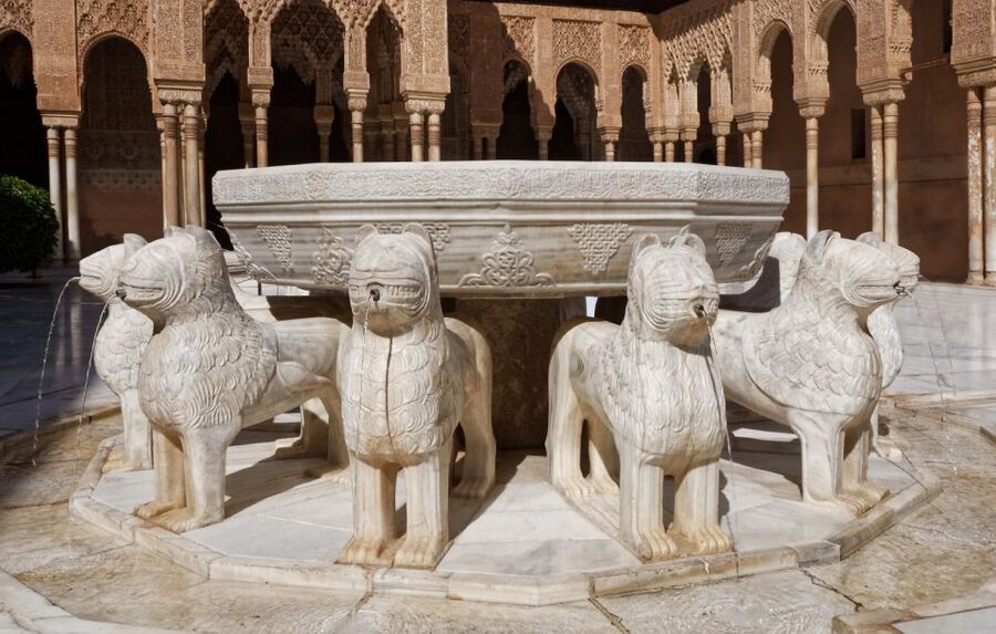 From Seville: Granada & Alhambra Tour with Optional Ticket - The Albaicín and the view from Plaza de San Nicolás
