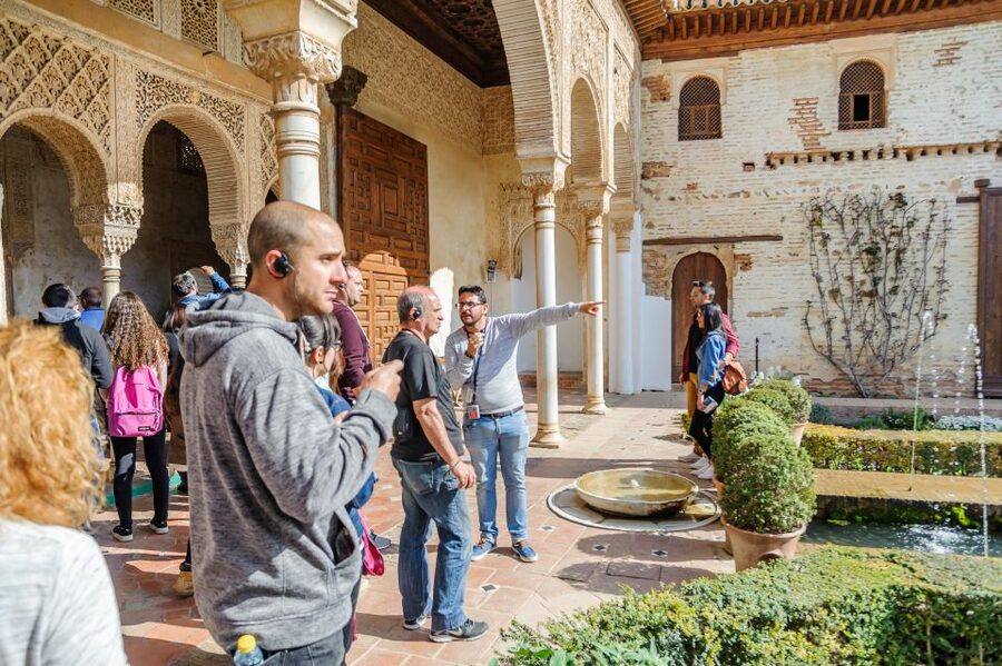 From Seville: Granada Day Trip Alhambra and Albaycin - Free time, lunch, and the pace of the day