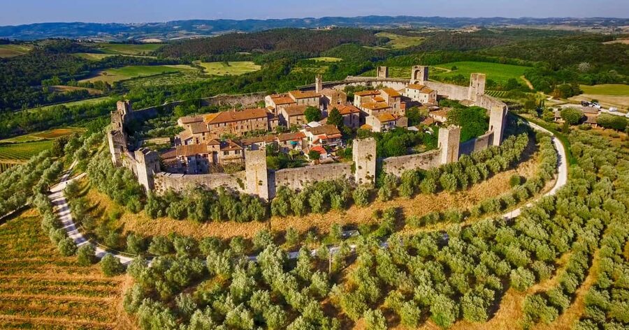 From Siena: Chianti and Castles Tour with Wine Tastings - Monteriggioni and its famous walls