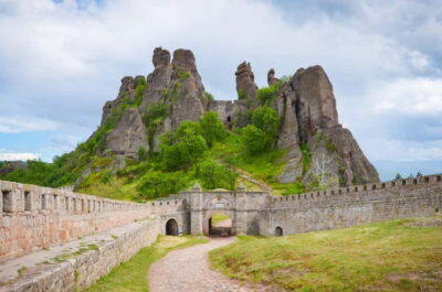 From Sofia: Belogradchik Fortress & Venetsa Cave 12 hrs Tour
