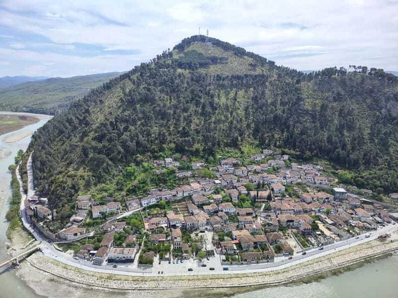 From Tirana:(Private) UNESCO Berat City & Castle Guided Tour - The castle viewpoint and Berat’s famous panorama