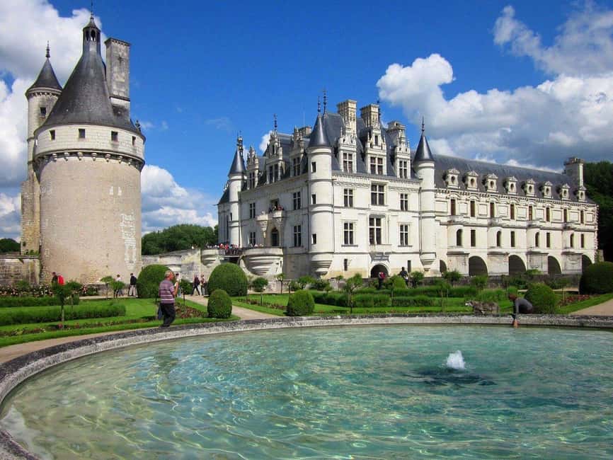 From Tours/Amboise: Chenonceau & Chambord Chateaux Day Trip - Chambord, a royal project on a massive scale