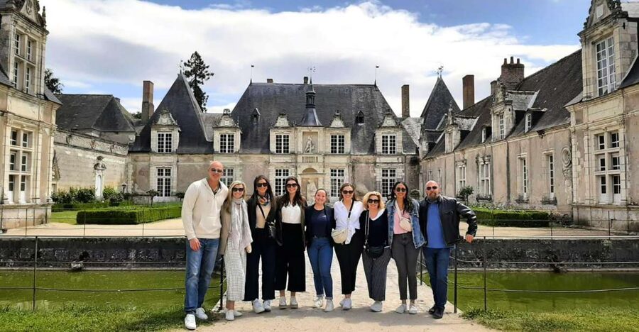 From Tours: Chambord, Chenonceau & Lunch at Family Chateau - Lunch at family-owned Château de Villesavin