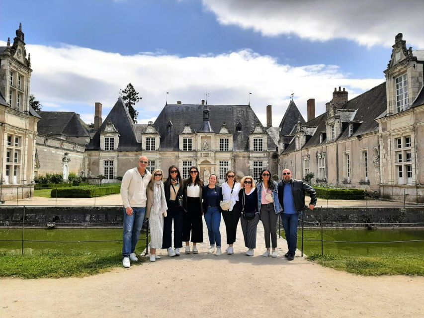 From Tours: Chambord, Chenonceau & Lunch at Family Chateau - Who should book this tour?