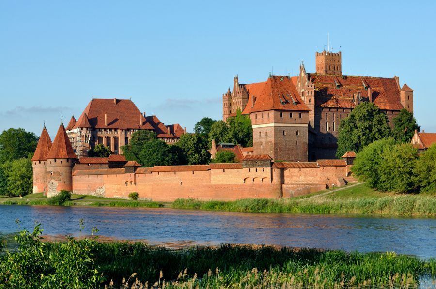 From Warsaw: Tour to Malbork Castle and Gdansk or Sopot - Is $477 a fair price?