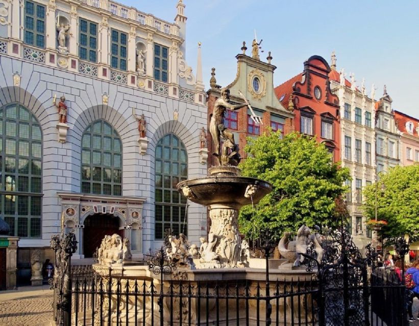 From Warsaw: Tour to Malbork Castle and Gdansk or Sopot - Inside the High Castle and its medieval courtyards