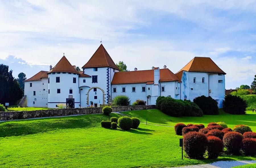 From Zagreb:Discover North Croatia, Museums, Castle and City - A full day through northern Croatia’s past