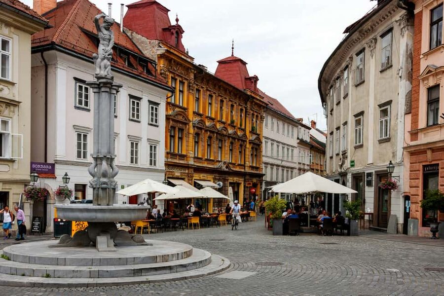 From Zagreb: Private Tour of Ljubljana,Bled Lake and Castle - Bled Castle above the water