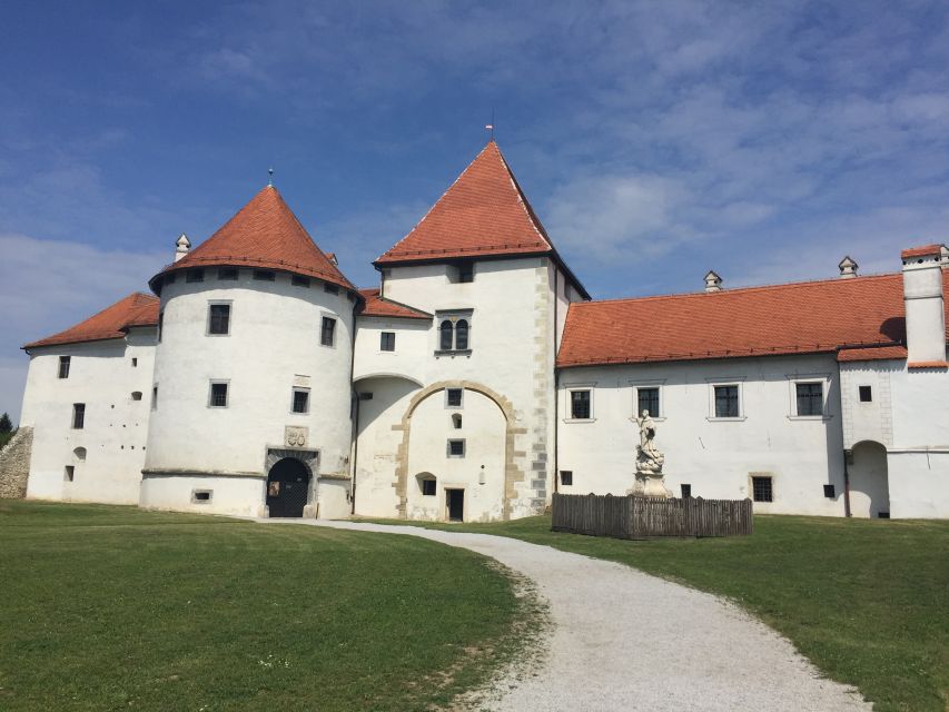 From Zagreb: Varazdin Baroque Town & Trakoscan Castle - How the timing feels over eight hours