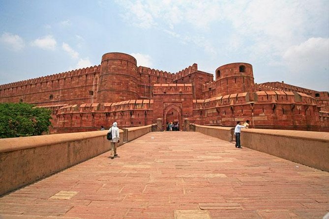 Full-Day City Tour of Agra visit The Taj Mahal, Agra Fort & Fatehpur Sikri - The drive to Fatehpur Sikri