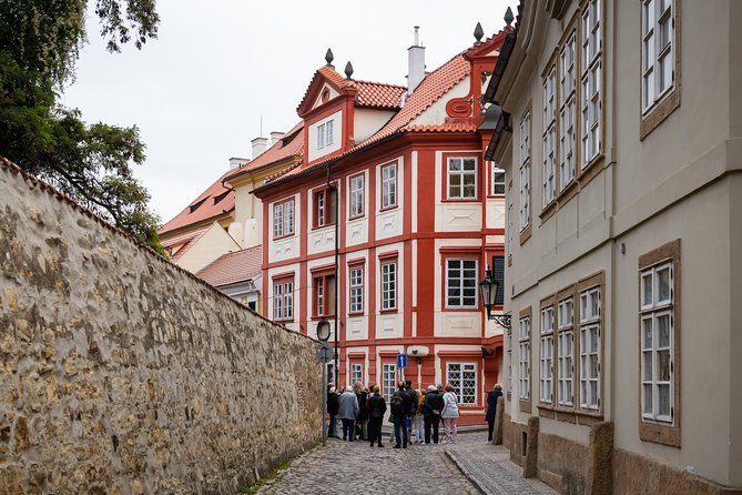 Full-Day Prague Tour with Prague Castle, Lunch and Vltava Cruise - Charles Bridge and Lesser Town on foot