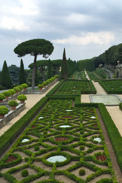 Gandolfo: Castel Gandolfo Papal Villa Gardens Minibus Tour - Who will enjoy this minibus tour most