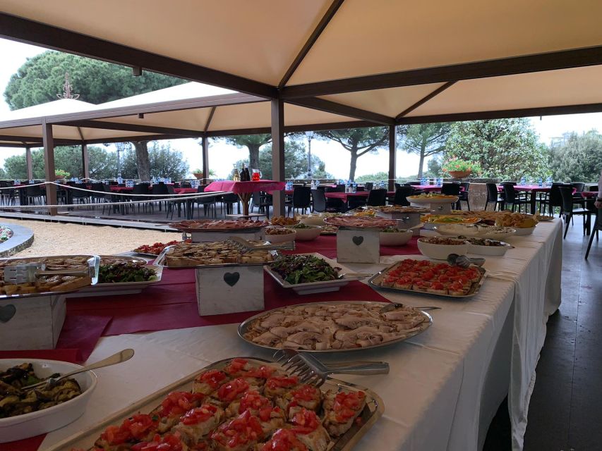 Gandolfo: Castel Gandolfo Papal Villa Gardens Minibus Tour - Porchetta, wine, and a town stop